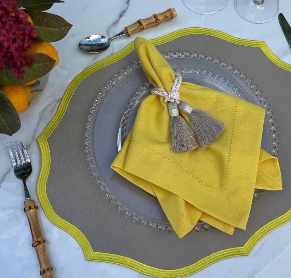 Christmas Napkin Rings - Handmade Tassel Holders for Festive Table Decor, Holiday Dining Accessories, Hostess Gift (set of 4, Multi-Color options)