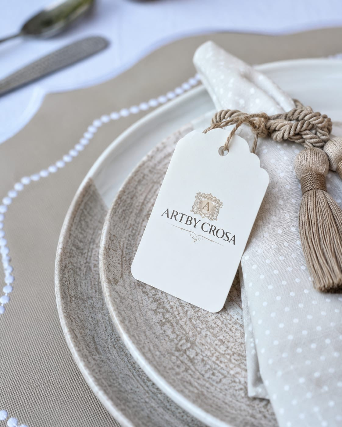 Luxury Table Set for 6 – Beige Placemats, Napkins & Handmade Napkin Rings | Gift Box | ArtByCrosa