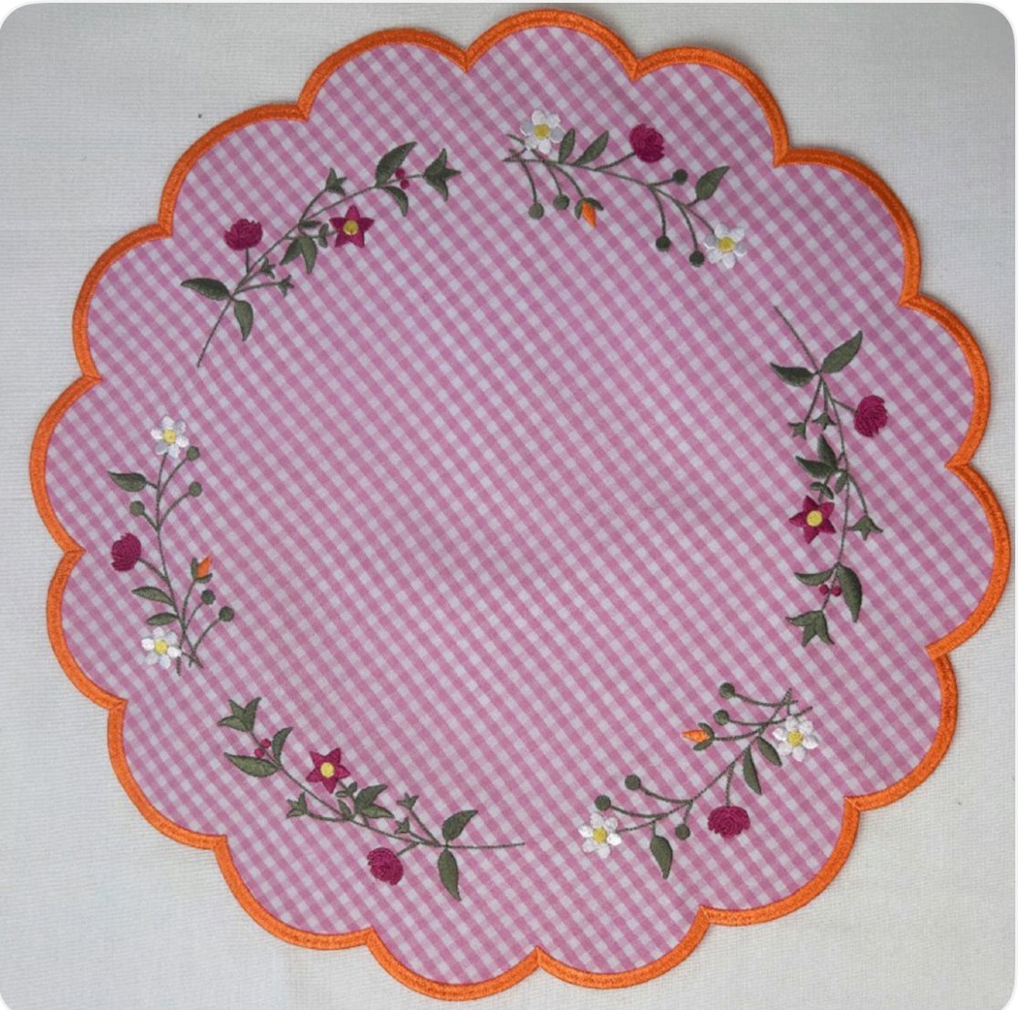 Floral Embroidered Pink Gingham Placemat Set – Handmade Table Decor, Gift for Mom or Housewarming Present set of 6