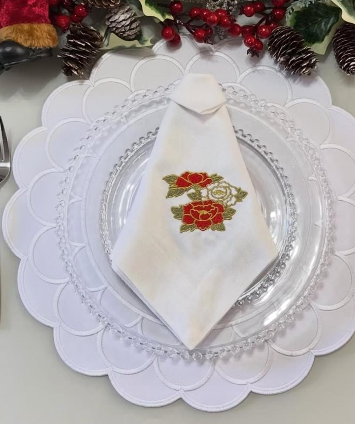 White Embroidered Placemat Set of 4 – Elegant Scalloped Table Mats for Christmas & Everyday Dining | Handmade by ArtbyCrosa