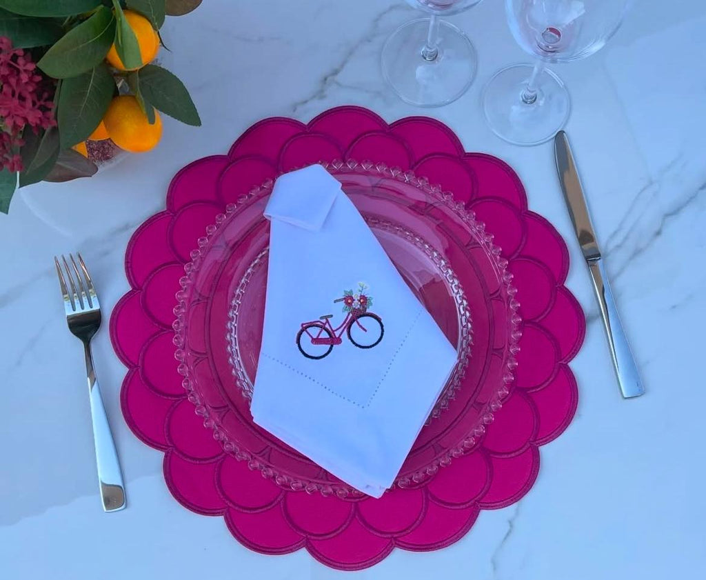 Hot Pink Scalloped Placemats – Set of 4 | Elegant Table Decor for Spring, Easter & Everyday Dining | Heat-Resistant, Easy-Care Table Mats