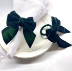 Velvet Bow Napkin Rings – Set of 4 | Holiday Table Décor, Wedding & Party Serviette Holders (Red or Green)