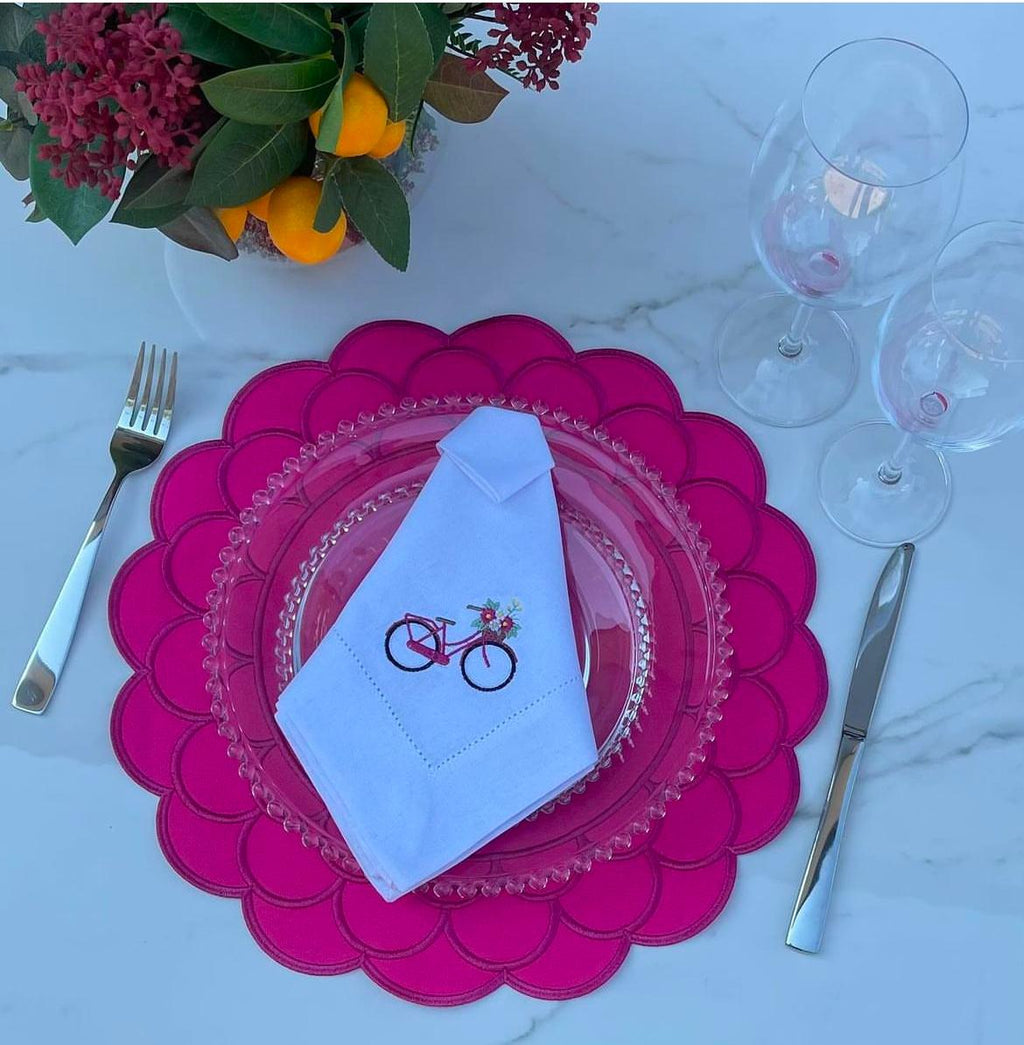 Hot Pink Scalloped Placemats – Set of 4 | Elegant Table Decor for Spring, Easter & Everyday Dining | Heat-Resistant, Easy-Care Table Mats